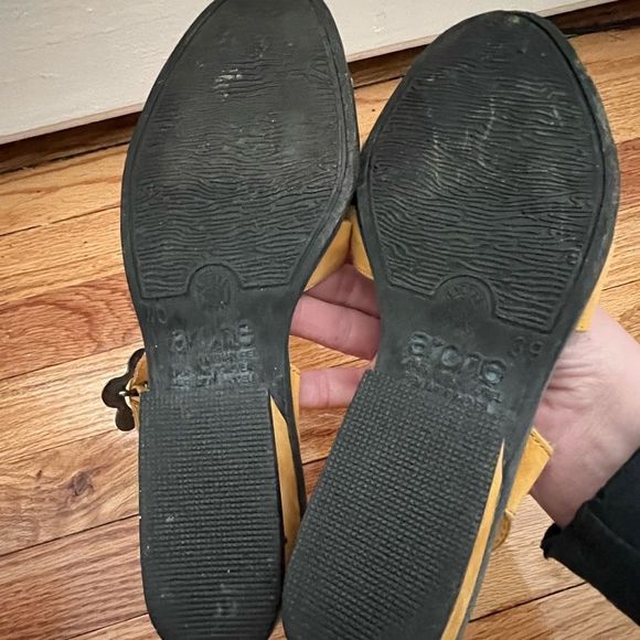 Arche Yellow Soft Suede Sandals with Flower Buckle Size 39 - Picture 6 of 8